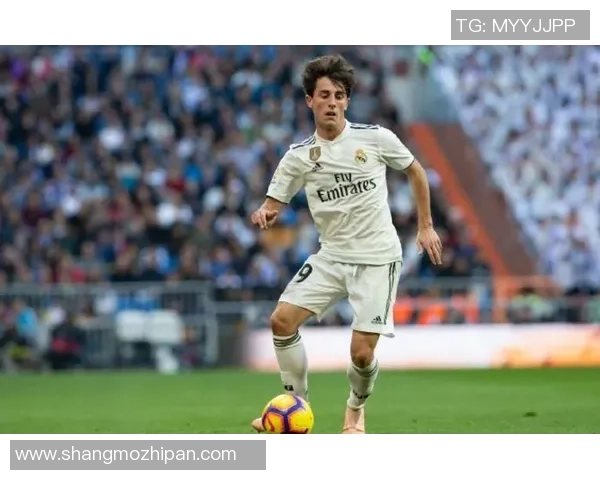 67kg足球明星的训练秘笈与饮食计划揭秘,助你成为场上闪耀的焦点 67kg足球明星的训练秘笈与饮食计划揭秘,助你成为场上闪耀的焦点